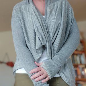 Lululemon Iconic Gray pullover sweater wrap